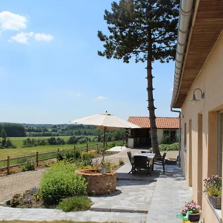 Holiday home Quaint Mansion In With Garden *